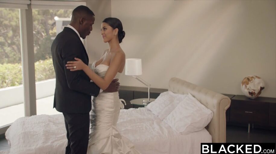 سكس نيك جوله تتجسس على زب اخوها Xnxx Sex Arab