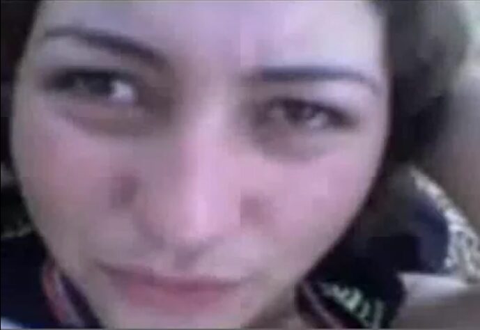 مداعبات ما قبل الجنس المصري الساخن عض شفايف وتقفيش بزاز سكس عربي