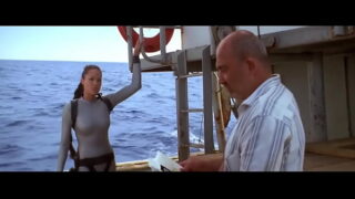 Angelina Jolie in Lara Croft Tomb Raider – The Cradle of Life