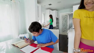 سكس كس وطيز وبزاز بروكلين تشيس، أرييلا فيريرا، ليلي فورد، رايلي ستار